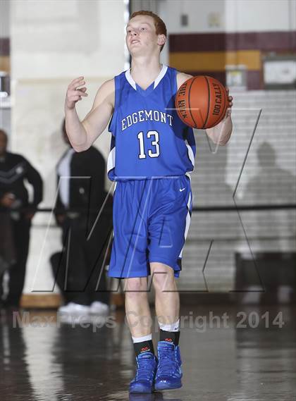 Thumbnail 2 in Edgemont vs. Tuckahoe (Coaches vs Cancer Classic) photogallery.