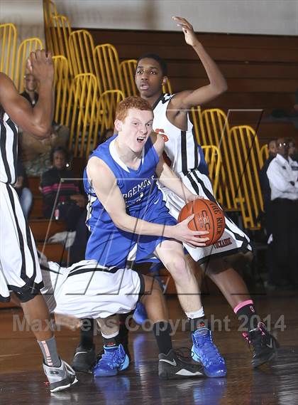 Thumbnail 1 in Edgemont vs. Tuckahoe (Coaches vs Cancer Classic) photogallery.