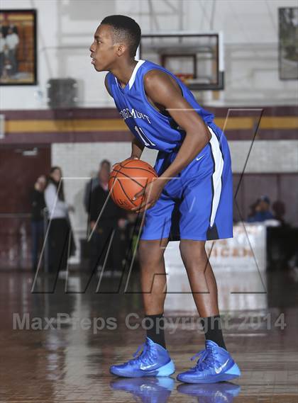 Thumbnail 2 in Edgemont vs. Tuckahoe (Coaches vs Cancer Classic) photogallery.