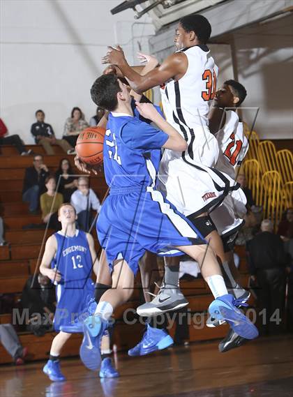 Thumbnail 1 in Edgemont vs. Tuckahoe (Coaches vs Cancer Classic) photogallery.