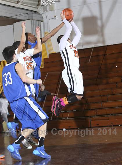 Thumbnail 1 in Edgemont vs. Tuckahoe (Coaches vs Cancer Classic) photogallery.