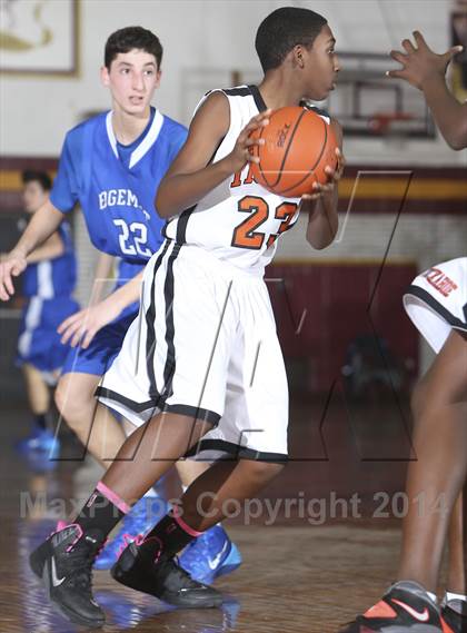 Thumbnail 3 in Edgemont vs. Tuckahoe (Coaches vs Cancer Classic) photogallery.
