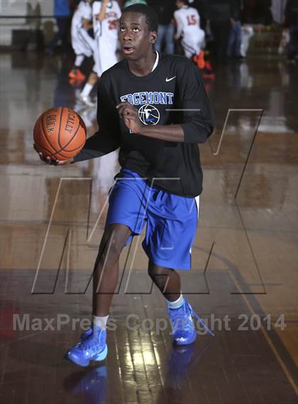 Thumbnail 2 in Edgemont vs. Tuckahoe (Coaches vs Cancer Classic) photogallery.