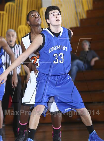 Thumbnail 2 in Edgemont vs. Tuckahoe (Coaches vs Cancer Classic) photogallery.