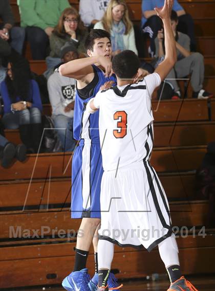 Thumbnail 1 in Edgemont vs. Tuckahoe (Coaches vs Cancer Classic) photogallery.