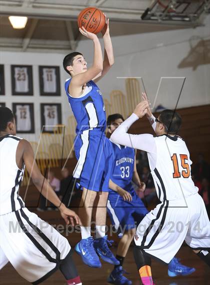 Thumbnail 2 in Edgemont vs. Tuckahoe (Coaches vs Cancer Classic) photogallery.