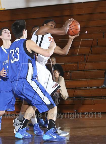 Thumbnail 2 in Edgemont vs. Tuckahoe (Coaches vs Cancer Classic) photogallery.