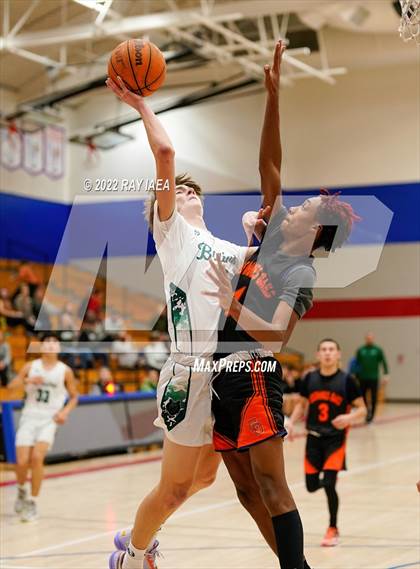 Thumbnail 1 in Ponderosa vs. Cosumnes Oaks (Stan Harms Classic Tournament) photogallery.