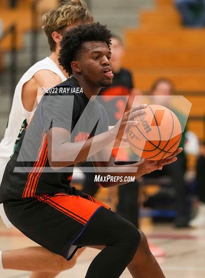 Thumbnail 1 in Ponderosa vs. Cosumnes Oaks (Stan Harms Classic Tournament) photogallery.