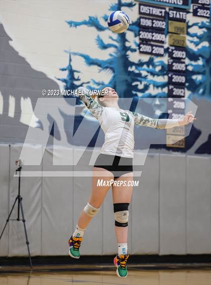 Thumbnail 2 in Owyhee vs Eagle (IHSAA 5A Semi Final) photogallery.