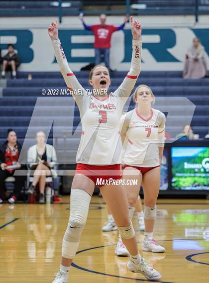 Thumbnail 1 in Owyhee vs Eagle (IHSAA 5A Semi Final) photogallery.
