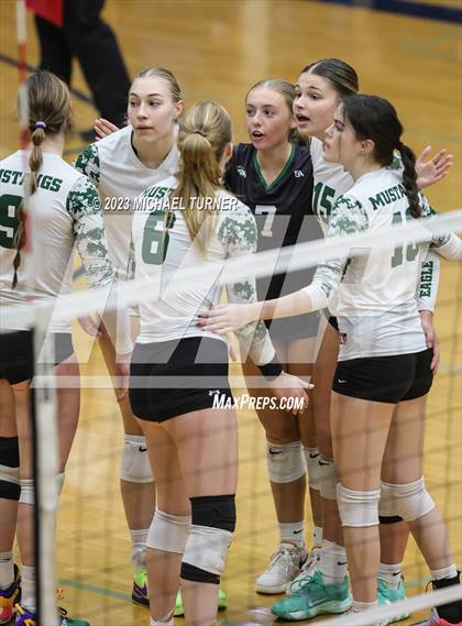 Thumbnail 3 in Owyhee vs Eagle (IHSAA 5A Semi Final) photogallery.
