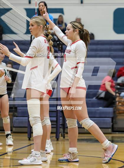 Thumbnail 3 in Owyhee vs Eagle (IHSAA 5A Semi Final) photogallery.