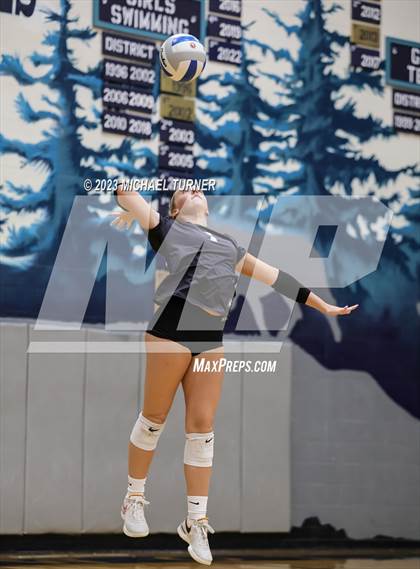 Thumbnail 1 in Owyhee vs Eagle (IHSAA 5A Semi Final) photogallery.
