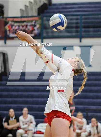 Thumbnail 3 in Owyhee vs Eagle (IHSAA 5A Semi Final) photogallery.