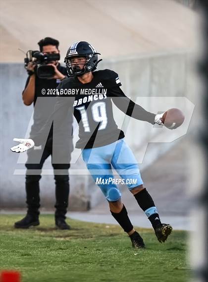 Thumbnail 3 in El Diamante @ Clovis North photogallery.