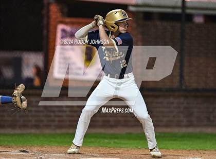 Thumbnail 3 in DeRidder vs Sacred Heart Ville Platte photogallery.