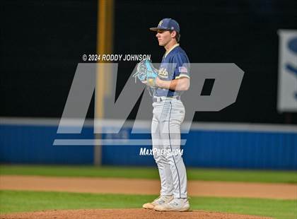 Thumbnail 3 in DeRidder vs Sacred Heart Ville Platte photogallery.