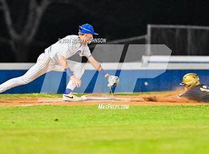 Thumbnail 2 in DeRidder vs Sacred Heart Ville Platte photogallery.
