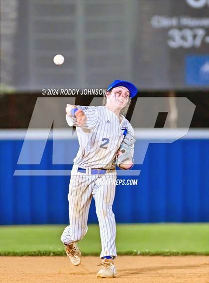 Thumbnail 1 in DeRidder vs Sacred Heart Ville Platte photogallery.