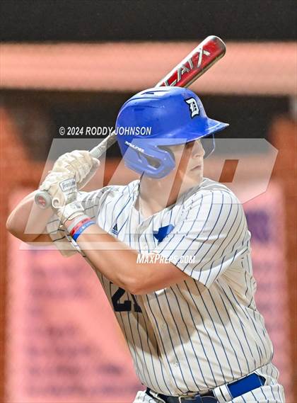 Thumbnail 1 in DeRidder vs Sacred Heart Ville Platte photogallery.