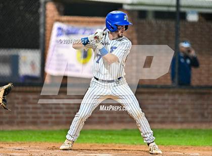 Thumbnail 3 in DeRidder vs Sacred Heart Ville Platte photogallery.