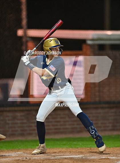 Thumbnail 1 in DeRidder vs Sacred Heart Ville Platte photogallery.
