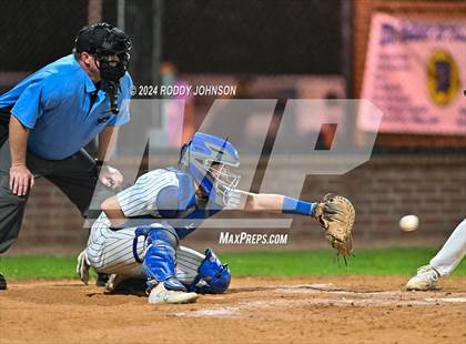 Thumbnail 1 in DeRidder vs Sacred Heart Ville Platte photogallery.