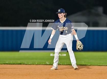 Thumbnail 2 in DeRidder vs Sacred Heart Ville Platte photogallery.