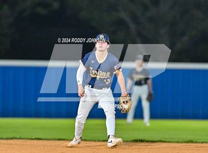 Thumbnail 3 in DeRidder vs Sacred Heart Ville Platte photogallery.