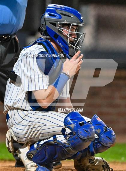 Thumbnail 3 in DeRidder vs Sacred Heart Ville Platte photogallery.