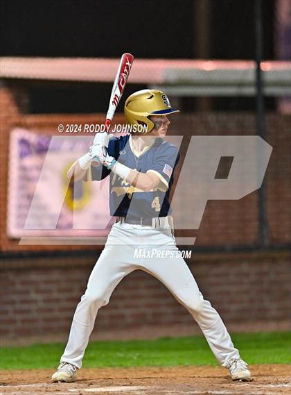 Thumbnail 3 in DeRidder vs Sacred Heart Ville Platte photogallery.