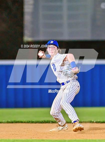 Thumbnail 2 in DeRidder vs Sacred Heart Ville Platte photogallery.