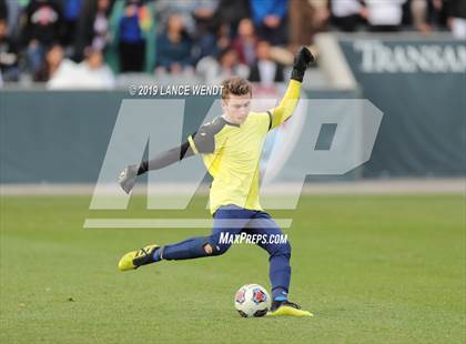 Thumbnail 2 in Roaring Fork vs. Kent Denver (CHSAA 3A State Final) photogallery.