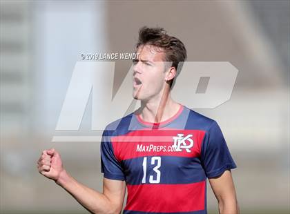 Thumbnail 1 in Roaring Fork vs. Kent Denver (CHSAA 3A State Final) photogallery.