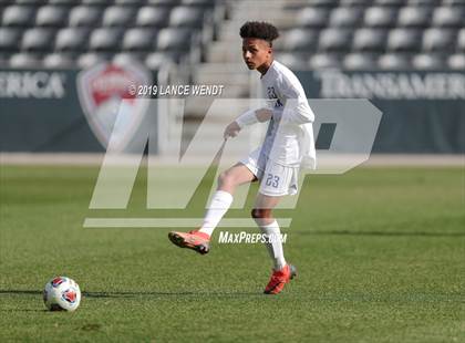 Thumbnail 3 in Roaring Fork vs. Kent Denver (CHSAA 3A State Final) photogallery.