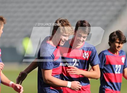 Thumbnail 1 in Roaring Fork vs. Kent Denver (CHSAA 3A State Final) photogallery.
