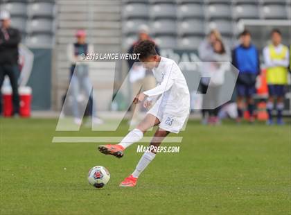 Thumbnail 1 in Roaring Fork vs. Kent Denver (CHSAA 3A State Final) photogallery.