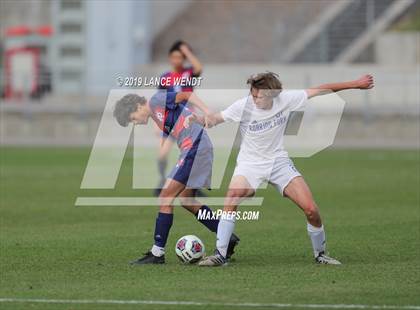Thumbnail 2 in Roaring Fork vs. Kent Denver (CHSAA 3A State Final) photogallery.