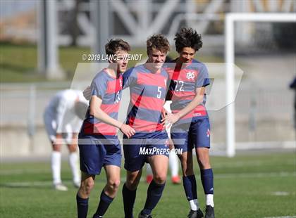Thumbnail 1 in Roaring Fork vs. Kent Denver (CHSAA 3A State Final) photogallery.