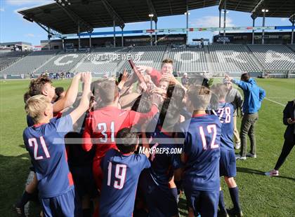 Thumbnail 3 in Roaring Fork vs. Kent Denver (CHSAA 3A State Final) photogallery.