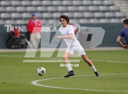 Thumbnail 3 in Roaring Fork vs. Kent Denver (CHSAA 3A State Final) photogallery.