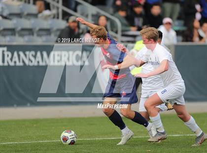Thumbnail 2 in Roaring Fork vs. Kent Denver (CHSAA 3A State Final) photogallery.