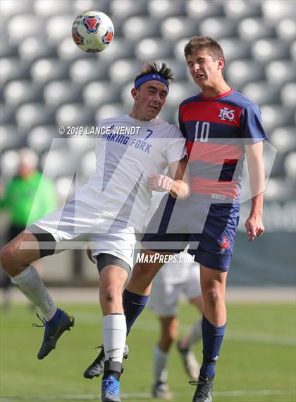 Thumbnail 2 in Roaring Fork vs. Kent Denver (CHSAA 3A State Final) photogallery.
