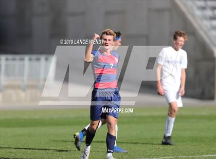 Thumbnail 2 in Roaring Fork vs. Kent Denver (CHSAA 3A State Final) photogallery.