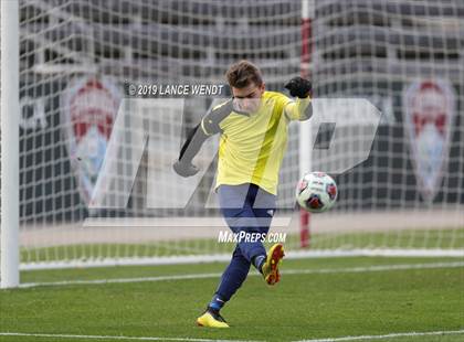 Thumbnail 2 in Roaring Fork vs. Kent Denver (CHSAA 3A State Final) photogallery.
