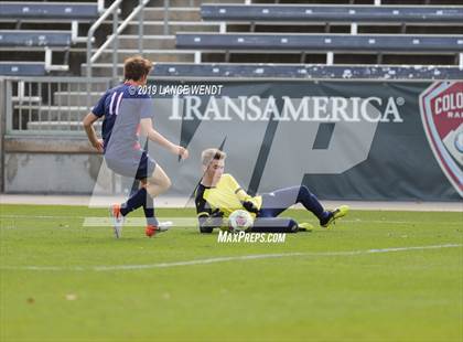 Thumbnail 3 in Roaring Fork vs. Kent Denver (CHSAA 3A State Final) photogallery.