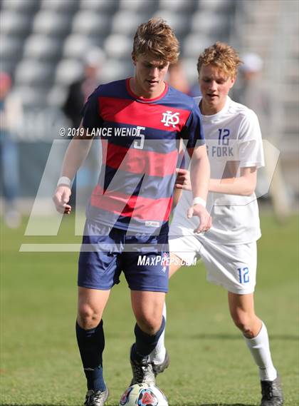 Thumbnail 1 in Roaring Fork vs. Kent Denver (CHSAA 3A State Final) photogallery.