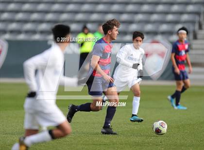 Thumbnail 1 in Roaring Fork vs. Kent Denver (CHSAA 3A State Final) photogallery.