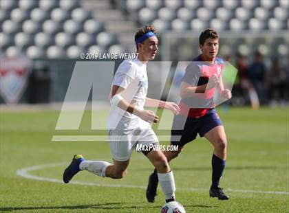 Thumbnail 1 in Roaring Fork vs. Kent Denver (CHSAA 3A State Final) photogallery.